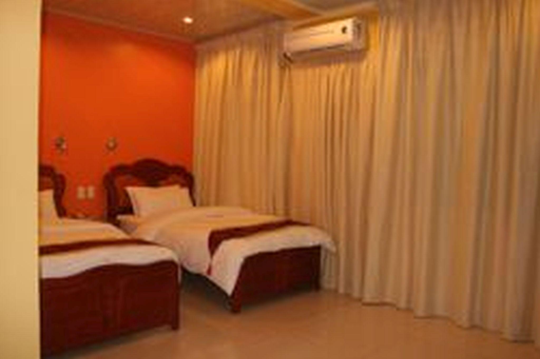 A&A Plaza Hotel Puerto Princesa Eksteriør billede